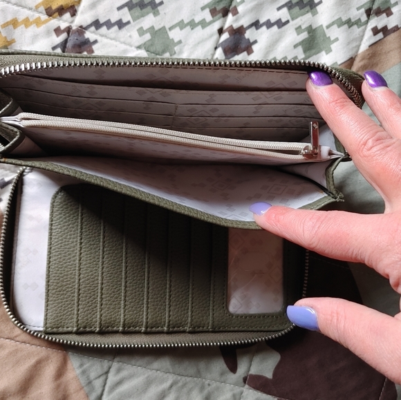 Wallet - Picture 4 of 4